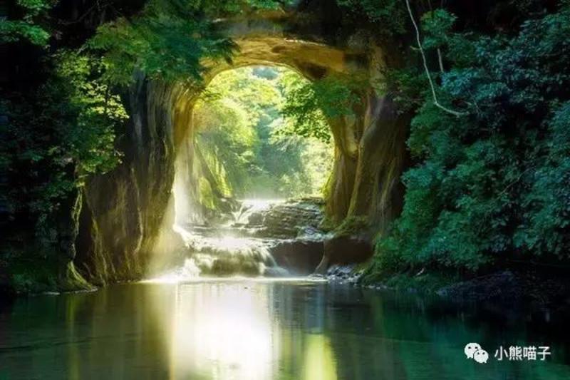 龙地逃生